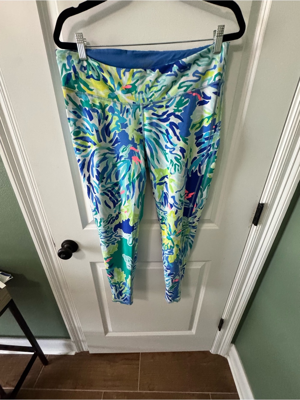 High-Rise Tropical Print Leggings XL | Blue Green Performance Activewear - Picture 3 of 3
